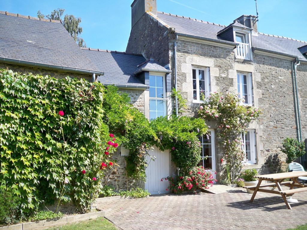 Gite de La Caminais Pleurtuit Habitación foto